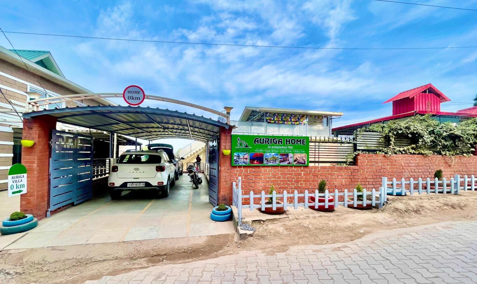 The Auriga 3Bhk Fully Entair Villa With Bonfire In Kasauli I Pvt Stay I Open Air Terrace I Kitchen Livingroom I Lawn Bonfire I Gaming Zone エクステリア 写真