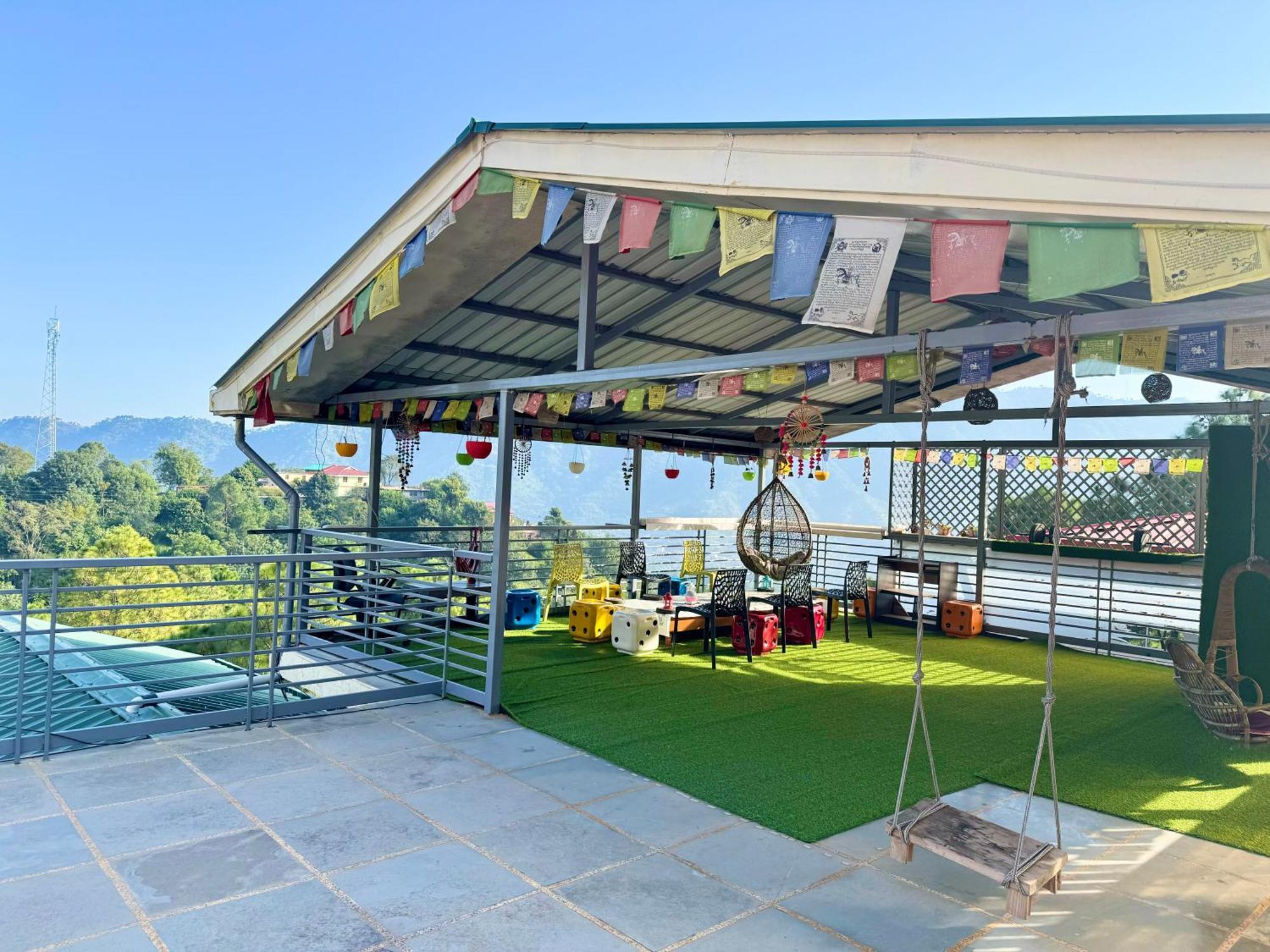 The Auriga 3Bhk Fully Entair Villa With Bonfire In Kasauli I Pvt Stay I Open Air Terrace I Kitchen Livingroom I Lawn Bonfire I Gaming Zone エクステリア 写真