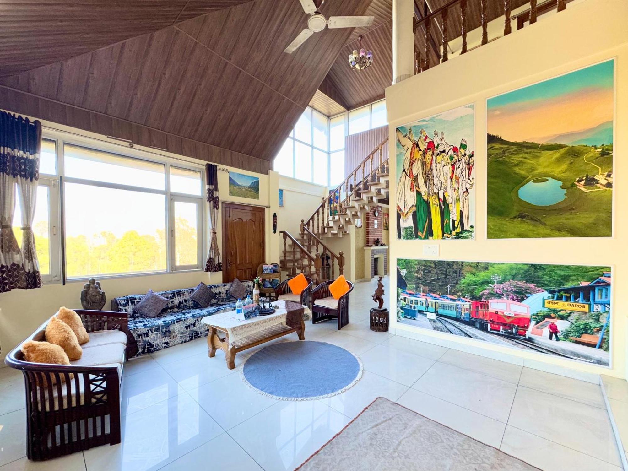 The Auriga 3Bhk Fully Entair Villa With Bonfire In Kasauli I Pvt Stay I Open Air Terrace I Kitchen Livingroom I Lawn Bonfire I Gaming Zone エクステリア 写真