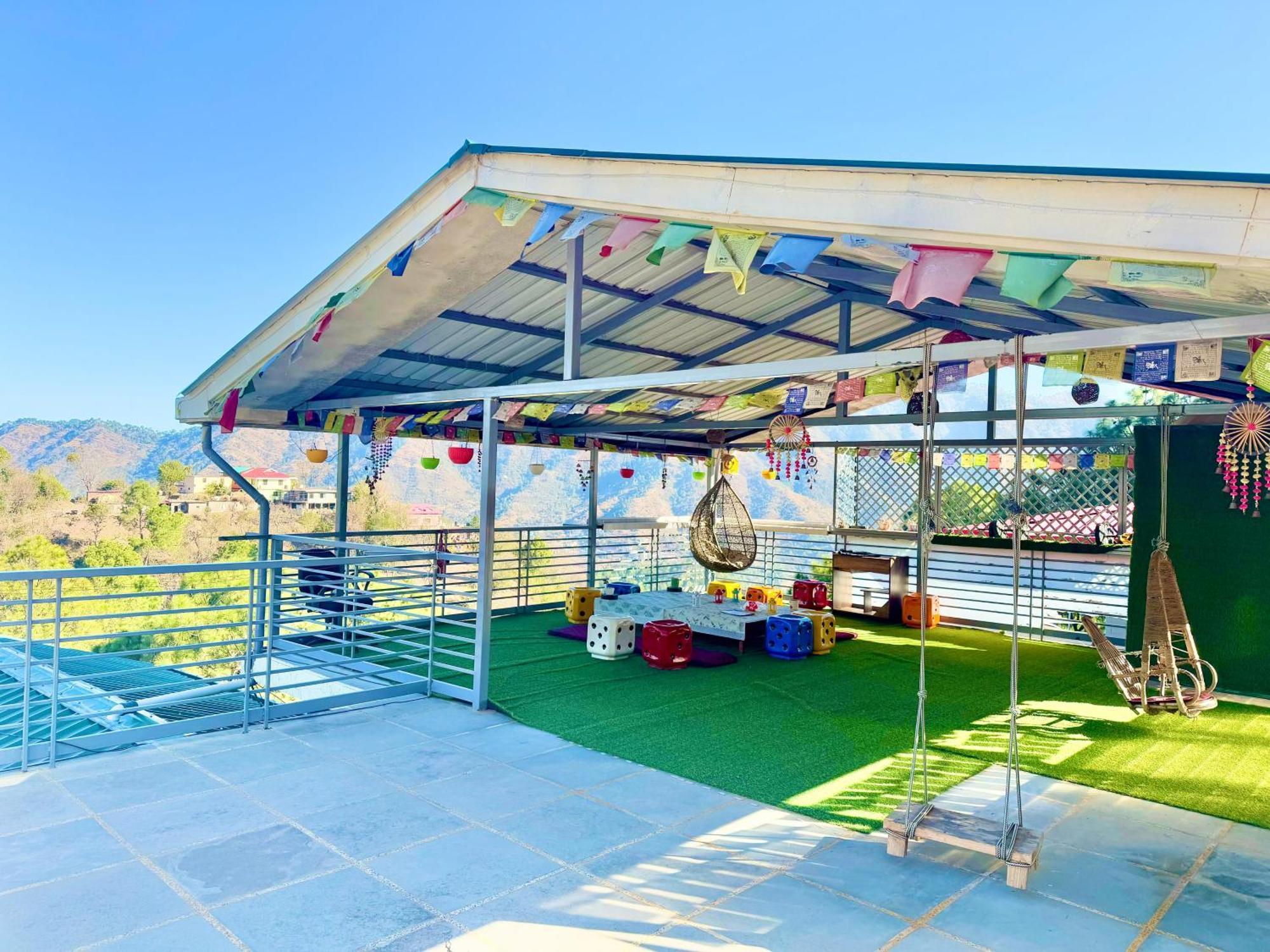 The Auriga 3Bhk Fully Entair Villa With Bonfire In Kasauli I Pvt Stay I Open Air Terrace I Kitchen Livingroom I Lawn Bonfire I Gaming Zone エクステリア 写真
